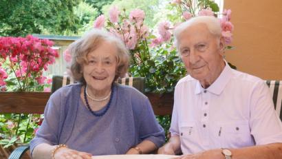 Bild: Gabi Schönberger
Sie sind seit über 60 Jahren ein Paar und feiern bald - im Abstand von wenigen Tagen - den 90. Geburtstag: Eva und Max Kunz, der als ehemaliger Bundestagsabgeordneter noch bestens bekannt ist.