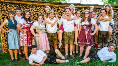 Bild: brü
Acht Kirwapaare stehen in Thonhausen heuer bereit, um die Kirwa im kleinen Dorf in der Gemeinde Ursensollen zu feiern.