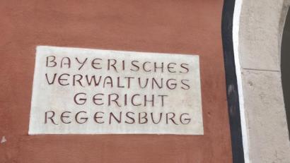Bild: Würth, Wolfgang
Das Verwaltungsgericht Regensburg beschäftigte sich mit zwei Klagen, die der bekannte Rechtsradikale Patrick Schröder aus Mantel ( (Landkreis Neustadt/WN) bereits im Jahr 2014 eingereicht hatte.