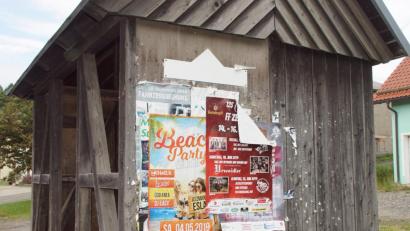 Bild: mmj
Damit der Wildwuchs eingedämmt werden kann, muss die Plakatierung des öffentlichen Straßenraums vorher schriftlich bei der Stadt angezeigt werden.