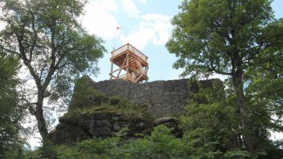 Bild: pi
Die Burgruine Schellenberg, das Wahrzeichen der Gemeinde Georgenberg, erstrahlt in neuem Glanz.