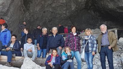 Bild: exb
Ein Teil der Gruppe vor der Eisriesenwelt Werfen.