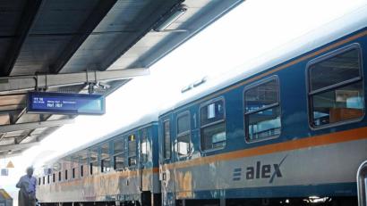 Bild: Gabi Schönberger
Der Alex auf dem Bahnhof in Weiden. Zu häufig kommt der Zug verspätet - manchmal auch gar nicht