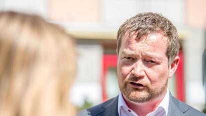 Bild: Lino Mirgeler/dpa
Der Bundestagsabgeordnete und Innenpolitiker Uli Grötsch (SPD) aus Weiden warnt vor der Gefahr für die Demokratie durch den Rechtsextremismus.