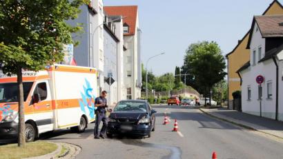 Bild: jma
Nach dem Auffahrunfall ist der Opel Astra einer Grafenwöhrerin beschädigt.
