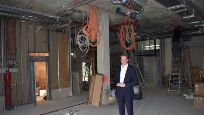 Bild: Bernhard Krebs
Geschäftsführer Marius Aach überzeugt sich fast täglich vom Fortgang des zweiten Bauabschnitts.