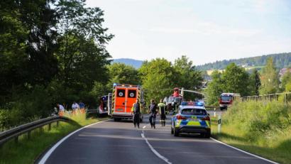 Bild: rw
Zwischen Ebnath und Neusorg ist ein Mann mit seinem Kleinkraftrad gestürzt.