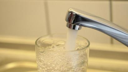 Bild: Petra Hartl
Im Bereich der Gemeinde Weiding muss das Wasser abgekocht werden.