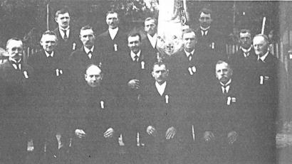 Bild: ü
Die Mitglieder der Krieger- und Soldatenkameradschaft Neuzirkendorf und Umgebung im Jahr 1923.