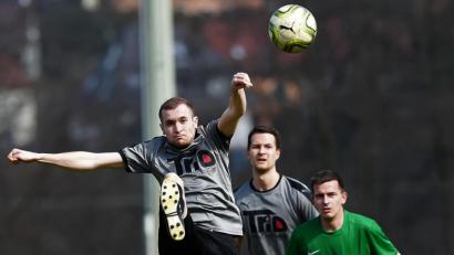 Bild: Büttner, Gerhard
Aufsteiger FC Luhe-Markt (im Bild Maximilian Hammer) muss sich zum Kreisliga-Saisonauftakt mit dem VfB Mantel auseinandersetzen.