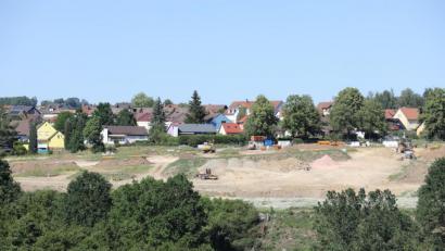 Bild: njn
Im Neubaugebiet haben die ersten Bauherren schon begonnen.