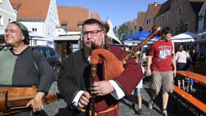 Bild: Petra Hartl
Bilder von der Eröffnung des 43. Sulzbach-Rosenberger Altstadtfestes am Freitagabend.