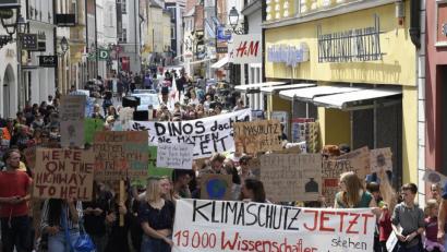Bild: Petra Hartl
Die Ortsgruppe von "Fridays for Future" in Amberg möchte den Worten Taten folgen lassen. Sie organisiert eine Podiumsdiskussion im ehemaligen Ring-Theater.
