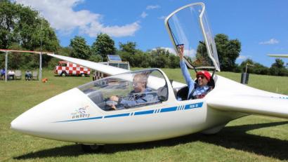 Bild: Evi Wagner
Caroline Wellnhofer hebt gerne ab. Sie ist die jüngste Flugschülerin der Luftsportgruppe Amberg.