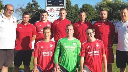 Bild: exb
Neue Spieler sowie "alte" Spieler in neuer Funktion bei der SpVgg Pfreimd: Abteilungsleiter Stefan Mohaupt (hinten von links), Stefan Weinzierl, Bastian Lobinger, Hannes Wurmstein, Michael Lottner, Tobias Bernklau, stellvertretender Abteilungsleiter Richard Stich und Simon Amann (vorne von links), Michael Herrmann, Alexander Piehler.