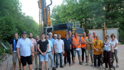 Bild: ct
Hochinteressante Informationen erhielten die Mitglieder der CSU-Verbände der Großgemeinde Vilseck an der Bahntrasse zwischen Vilseck und Neukirchen, die derzeit saniert wird.