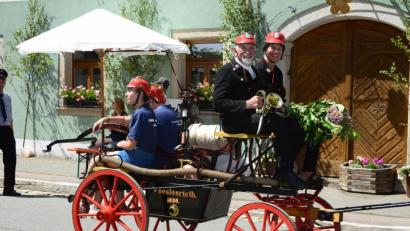 Bild: bey
Die Feuerwehr im "Dorf", wie der Ortsteil Vöslesrieth genannt wird, war bereits im Jahr 1898 für damalige Verhältnisse technisch "up to date".
