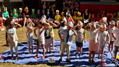 Bild: R. Kreuzer
Die Vorschulkinder zeigen ein Singspiel.