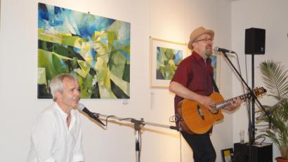 Bild: du
Einen tollen Liederabend erleben 60 Zuhörer im Schirmitzer Bürgersaal mit Hubert Treml (rechts) und Klaus Kuran