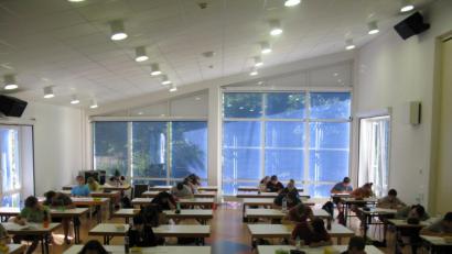 Bild: jzk
„Schwitzen für den Quali“ heißt es seit Dienstag für die Neuntklässler der Mittelschule Kemnath im Mehrzweckraum der Grundschule.