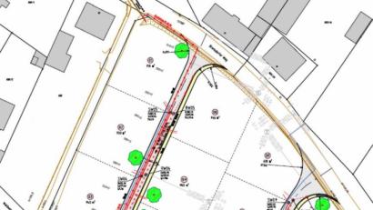 Bild: ohr
Der vorgelegte Plan zeigt, wie das Baugebiet „Stulln Ost, Am Brensdorfer Weg“ mit Straße und Kanal erschlossen wird.