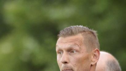 Bild: zg
Andreas Scheler lässt seine Spieler der SpVgg SV Weiden in dieser Woche noch einmal ordentlich schwitzen.
