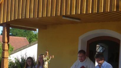 Bild: mad
Pfarrer Markus Urban zelebrierte den Gottesdienst zum Patrozinium der Dorfkapelle.