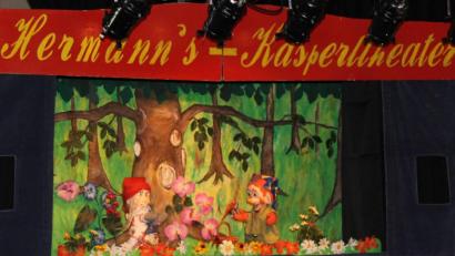 Bild: bjp
Am 31. Juli hat Kasperl in Trabitz seinen großen Tag: Dann gastiert die Papacek-Puppenbühne zur Benefiztournee anlässlich des 25. Gründungstags der Hilfsaktion "Lichtblicke" auch im Sportheim.