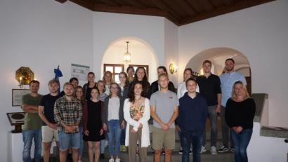 Bild: exb
Die Studenten der Universität Bayreuth bei ihrem Besuch in der Stadt Marktredwitz, rechts oben Innenstadt-Koordinator. Dominik Hartmann