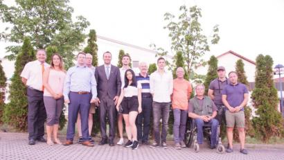 Bild: exb
links nach rechts: Dieter Jäger, Stefanie Wack, Florian Spiegler, Philipp Weinzierl, Ferdi Eraslan, Michael Lederhos, Agless Zhilisbayev, Karl-Heinz Saur, Julian Jäger, Roland Berger, Thomas Kainz, Helmut Mösbauer, Marcus Appel