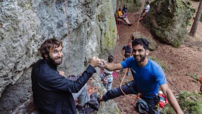 Bild: Petzl Kletterfestival 2019/Hannes Huch
Auch Weltstar Chris Sharma gab sein Wissen in Königstein weiter: Die Plätze für seinen Workshop im Fels mussten verlost werden - das Interesse war so groß.
