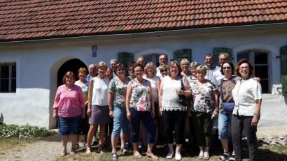Bild: gz
Der Jahrgang 1958/59 unternahm eine Klassenfahrt nach Neusath-Perschen.