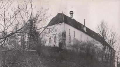Repro: gi
Stolz präsentierte sich die alte Brauerei um 1920 auf dem Schlossberg.
