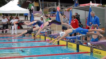 Bild: gb
Hochbetrieb herrschte am Wochenende bei den Oberpfalzmeisterschaften im Freibad Tirschenreuth.