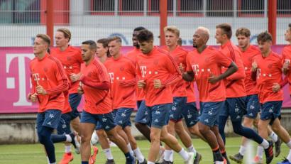 Bild: Matthias Balk/dpa
Trainingsauftakt bei den Bayern am Montag: Auf dem Transfermarkt tun sich die Münchener weiter schwer.