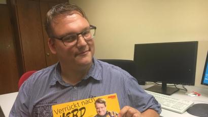 Bild: phs
Vor allem mit Bits und Bytes kennt sich Alexander Grundler aus. In einem originellen Kochbuch ist er allerdings zwischen Butter und Burger zu finden.