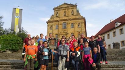 Bild: sei
In der Nacht um 1 Uhr macht sich eine Pilgergruppe aus Mantel auf den Weg nach Amberg. Nach dem Gottesdienst stärken sich alle mit einer kühlen Maß Bier und einer Brotzeit.