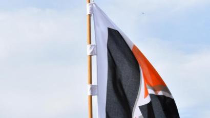 Bild: rgr
Die Jugend der Kolpingsfamilie hat nun eine eigene Fahne, die beim Sommerfest gesegnet wird.