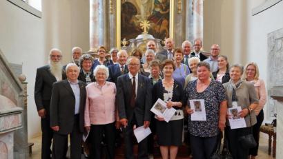 Bild: njn
Die Jubelkonfirmanden der evangelischen Kirchengemeinde Wildenreuth mit Pfarrer Manuel Sauer (letzte Reihe hinten rechts).