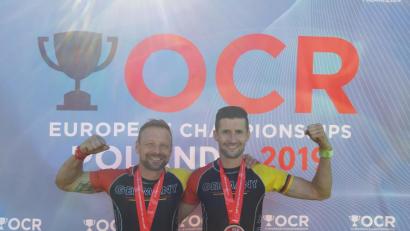 Bild: wku
Die Königsteiner (von links) Christian Pirner und Joachim Meidenbauer erzielen hervorragende Ergebnisse bei der Europameisterschaft im Extrem-Hindernislauf, auf Englisch „Obstacle Course Racing“ (OCR).