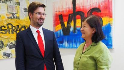 Bild: Bühner
Richter Dennis Herzog und Moderatorin Gerlinde Sölch