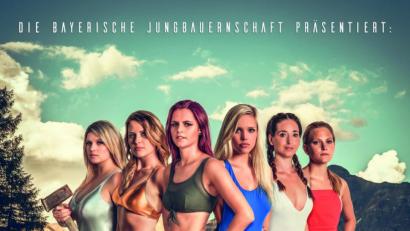 Bild: Christian Maislinger/Jungbauernkalender 2019
Das Cover des Jungbauernkalenders 2019. In der Mitte steht Julia aus dem Landkreis Amberg-Sulzbach, ganz rechts Stefanie aus dem Kreis Regensburg.