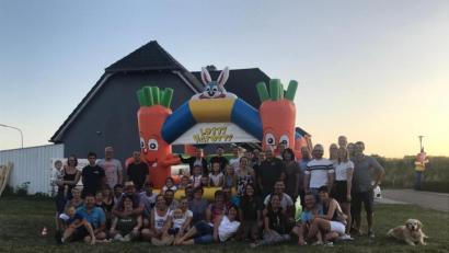 Bild: gz
Eine gesamte Siedlung trifft sich zum Straßenfest.