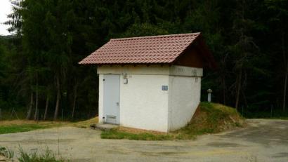 Bild: bey
Der Tiefbrunnen I der Wasserversorgung der Stadt Pleystein liefert Trinkwasser das den Vorgaben der Trinkwasserverordnung entspricht.