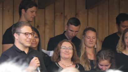 Bild: ils
Beim Gospelkonzert lockten von "Gospel&More" etwa 120 Besucher auf den Fehr-Hof.