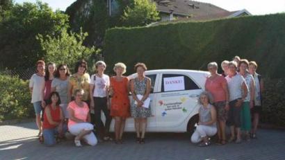 Bild: fg
Gisela König, Einsatzleiterin der Familienhilfe, umringt von den Familienhelferinnen