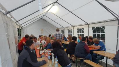 Bild: hme
Auch wenn einige Plätze im zweiten Pavillon frei blieben, der Besuch war insgesamt sehr gut.