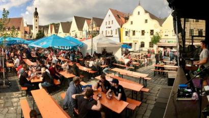 Bild: Gerhard Götz
Die „Breznsalzer“ spielten Party-Musik auf dem Marktplatz und kamen natürlich nicht an Andreas Gabalier vorbei.