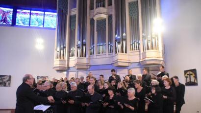 Bild: kmo
Der Amberger Oratorienchor überzeugte bei seinem Sommerkonzert in der St. Konrad Kirche in Ammersricht mit geistlichen Klängen.