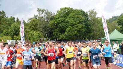 Bild: kro
Der OVL-Cup machte erstmals in Marienbad Station. Nach Klängen zur "Moldau" machte sich das Hauptfeld auf den Weg.